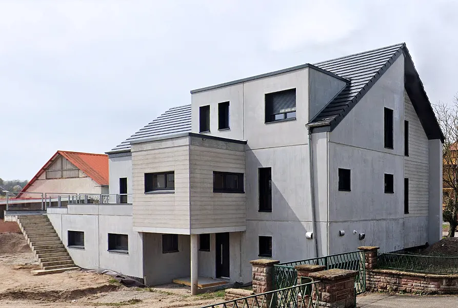 Projet résidentiel moderne avec solution murs préfabriqués béton