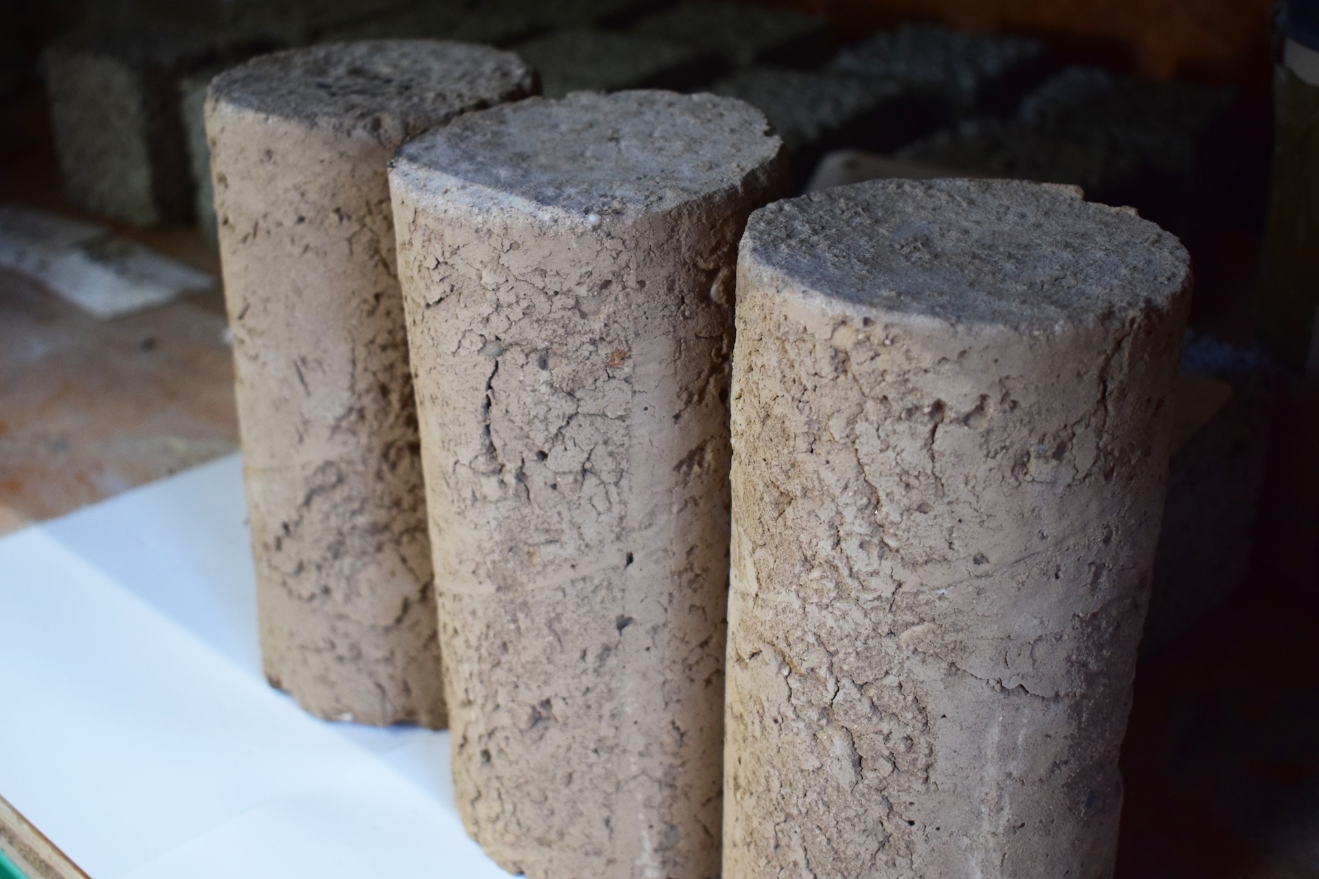 Béton de terre crue