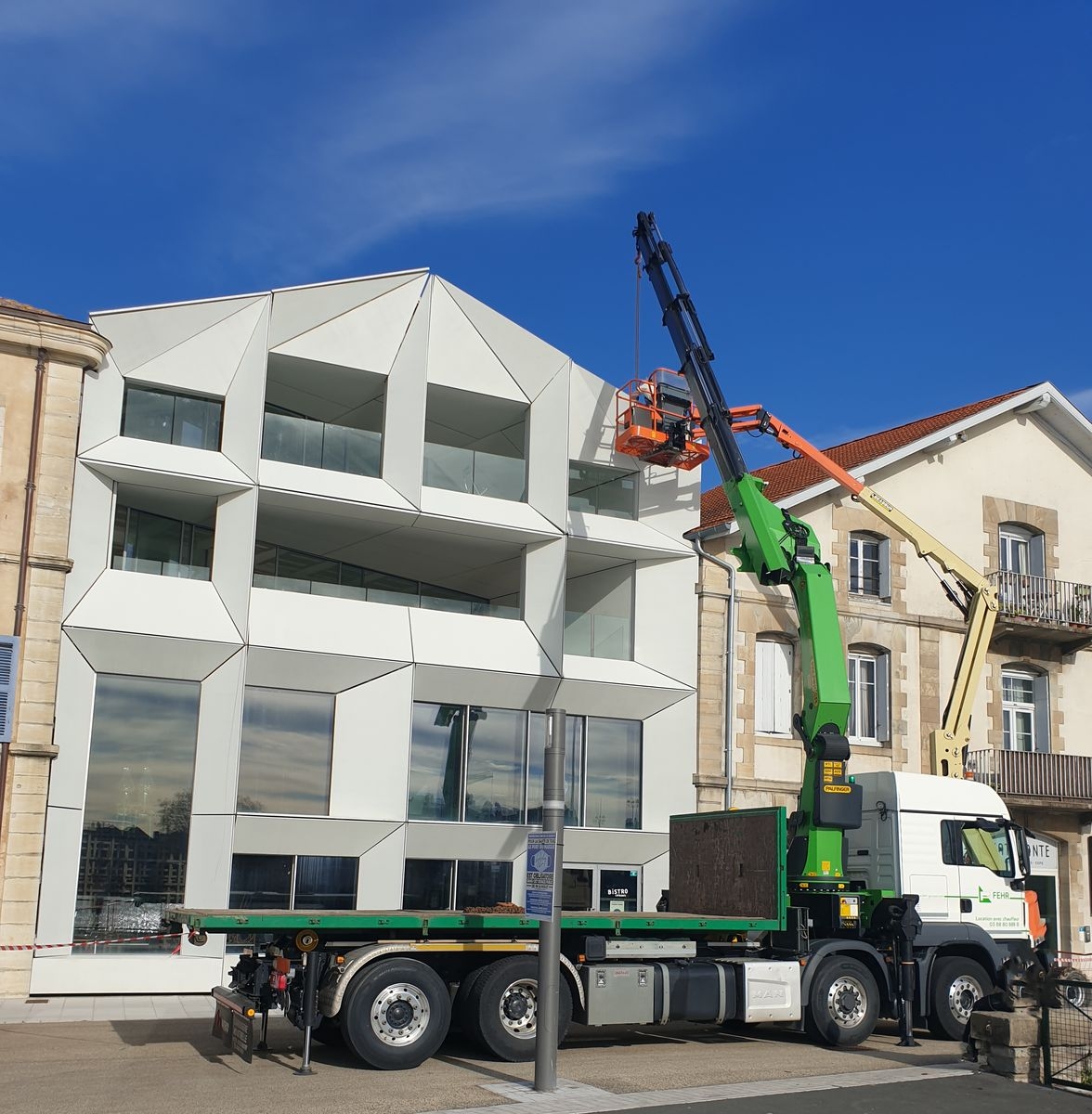 camion grue 4 essieux 32T | FEHR Group