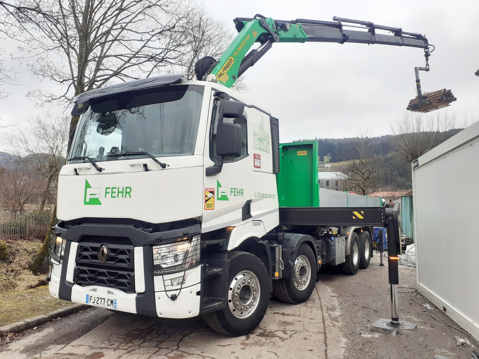 camion grue 4 essieux 32T | FEHR Group